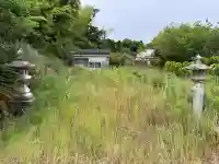 西阿野豊川稲荷の{uncategorized: "未分類", other: "その他", undefined: "問題あり", building: "その他建物", grave: "お墓", sacred_gate: "鳥居", guardian: "狛犬", statue: "像", buddha: "仏像", history: "歴史", nature: "自然", garden: "庭園", animal: "動物", pagoda: "塔", temizu: "手水舎", mountain_gate: "山門・神門", sanctuary: "本殿・本堂", subordinate: "末社・摂社", art: "芸術", scenery: "景色", jizo: "地蔵", ema: "絵馬", goshuin: "御朱印", omikuji: "おみくじ", items: "授与品その他", amulet: "お守り", goshuincho: "御朱印帳", eats: "食事", festival: "お祭り", votive_dance: "神楽", shichigosan: "七五三参", wedding: "結婚式", experience: "体験その他", initially: "初詣", around: "周辺", anti_infection: "感染症対策"}