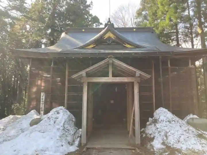 石動神社の本殿・本堂