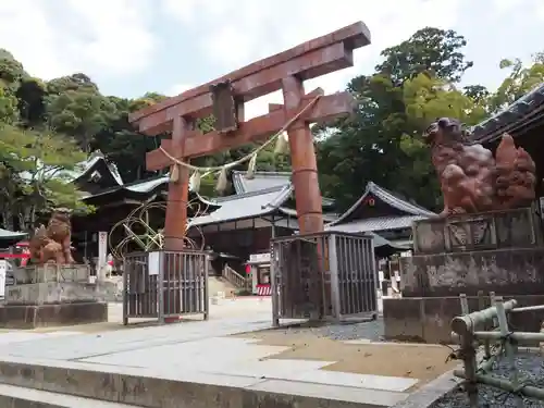 由加山 由加神社本宮の鳥居