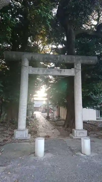 神明社の鳥居
