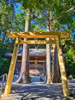 宇賀神社(柚井)の鳥居