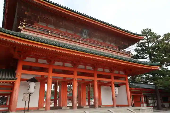 平安神宮の山門・神門