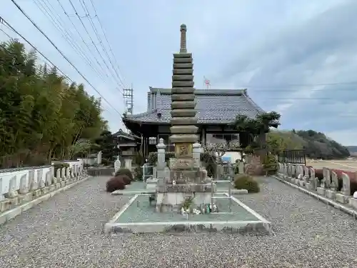 大師寺の{uncategorized: "未分類", other: "その他", undefined: "問題あり", building: "その他建物", grave: "お墓", sacred_gate: "鳥居", guardian: "狛犬", statue: "像", buddha: "仏像", history: "歴史", nature: "自然", garden: "庭園", animal: "動物", pagoda: "塔", temizu: "手水舎", mountain_gate: "山門・神門", sanctuary: "本殿・本堂", subordinate: "末社・摂社", art: "芸術", scenery: "景色", jizo: "地蔵", ema: "絵馬", goshuin: "御朱印", omikuji: "おみくじ", items: "授与品その他", amulet: "お守り", goshuincho: "御朱印帳", eats: "食事", festival: "お祭り", votive_dance: "神楽", shichigosan: "七五三参", wedding: "結婚式", experience: "体験その他", initially: "初詣", around: "周辺", anti_infection: "感染症対策"}