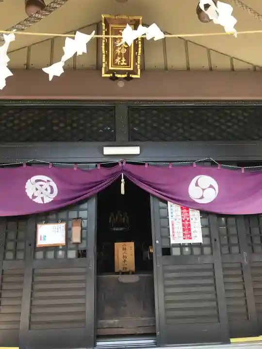 日野八坂神社の本殿・本堂