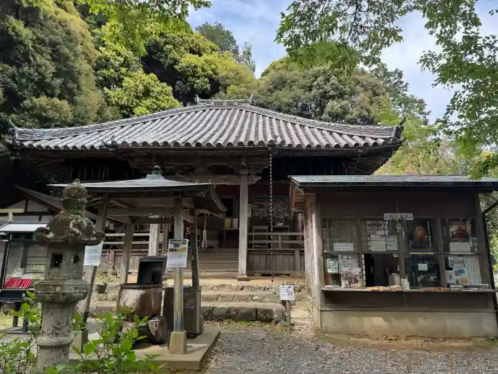 太江寺の{uncategorized: "未分類", other: "その他", undefined: "問題あり", building: "その他建物", grave: "お墓", sacred_gate: "鳥居", guardian: "狛犬", statue: "像", buddha: "仏像", history: "歴史", nature: "自然", garden: "庭園", animal: "動物", pagoda: "塔", temizu: "手水舎", mountain_gate: "山門・神門", sanctuary: "本殿・本堂", subordinate: "末社・摂社", art: "芸術", scenery: "景色", jizo: "地蔵", ema: "絵馬", goshuin: "御朱印", omikuji: "おみくじ", items: "授与品その他", amulet: "お守り", goshuincho: "御朱印帳", eats: "食事", festival: "お祭り", votive_dance: "神楽", shichigosan: "七五三参", wedding: "結婚式", experience: "体験その他", initially: "初詣", around: "周辺", anti_infection: "感染症対策"}