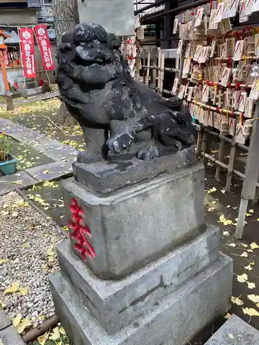 高円寺氷川神社の狛犬