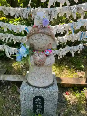 陽林寺の{uncategorized: "未分類", other: "その他", undefined: "問題あり", building: "その他建物", grave: "お墓", sacred_gate: "鳥居", guardian: "狛犬", statue: "像", buddha: "仏像", history: "歴史", nature: "自然", garden: "庭園", animal: "動物", pagoda: "塔", temizu: "手水舎", mountain_gate: "山門・神門", sanctuary: "本殿・本堂", subordinate: "末社・摂社", art: "芸術", scenery: "景色", jizo: "地蔵", ema: "絵馬", goshuin: "御朱印", omikuji: "おみくじ", items: "授与品その他", amulet: "お守り", goshuincho: "御朱印帳", eats: "食事", festival: "お祭り", votive_dance: "神楽", shichigosan: "七五三参", wedding: "結婚式", experience: "体験その他", initially: "初詣", around: "周辺", anti_infection: "感染症対策"}