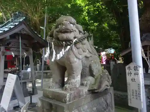 海南神社の狛犬