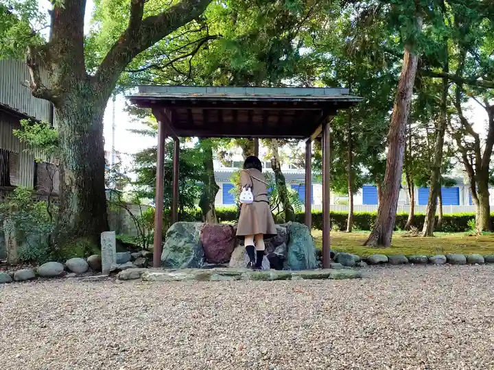 尾張神社(小針)の手水舎