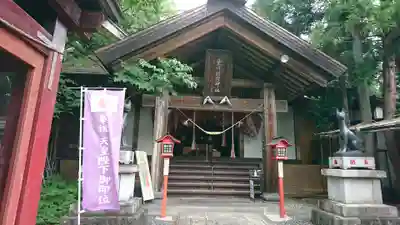 栗川稲荷神社の本殿・本堂