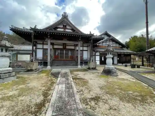 西往寺(滋賀県)