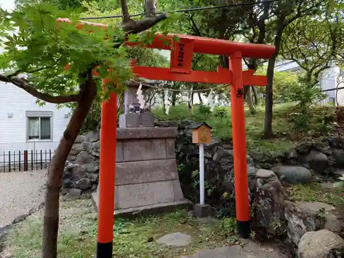 江島杉山神社の末社