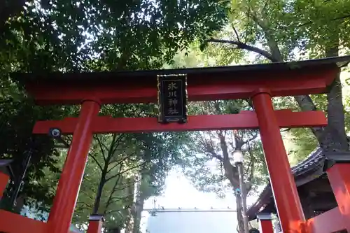 東新町氷川神社の鳥居