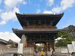 清凉寺の山門