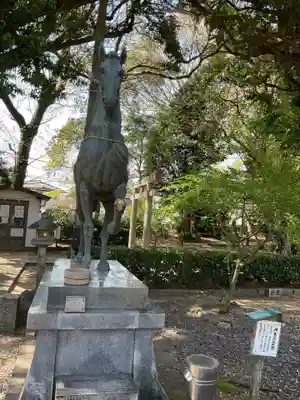 上地八幡宮の像