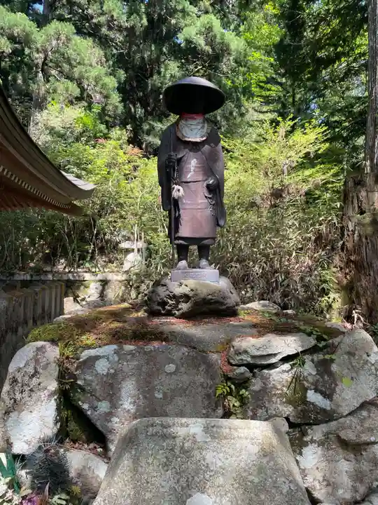 高野山金剛峯寺奥の院(和歌山県)