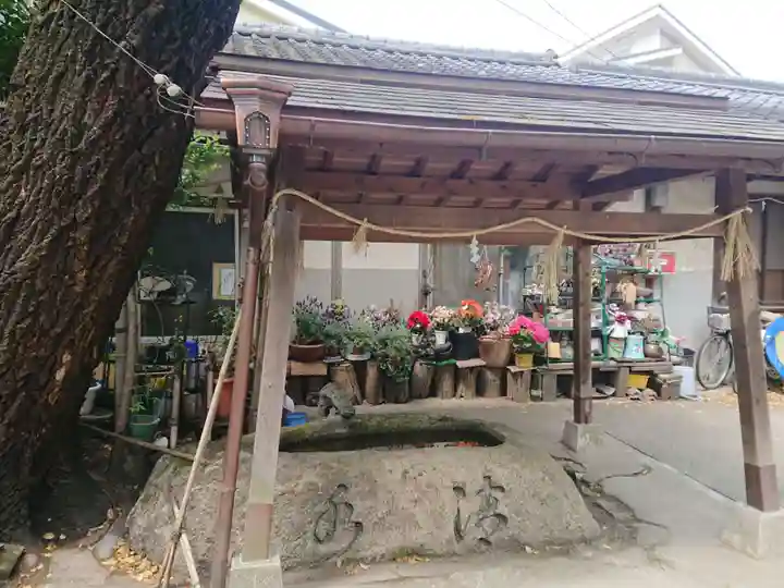 綿神社の手水舎