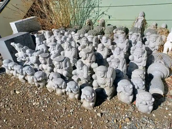 雲竜寺の{uncategorized: "未分類", other: "その他", undefined: "問題あり", building: "その他建物", grave: "お墓", sacred_gate: "鳥居", guardian: "狛犬", statue: "像", buddha: "仏像", history: "歴史", nature: "自然", garden: "庭園", animal: "動物", pagoda: "塔", temizu: "手水舎", mountain_gate: "山門・神門", sanctuary: "本殿・本堂", subordinate: "末社・摂社", art: "芸術", scenery: "景色", jizo: "地蔵", ema: "絵馬", goshuin: "御朱印", omikuji: "おみくじ", items: "授与品その他", amulet: "お守り", goshuincho: "御朱印帳", eats: "食事", festival: "お祭り", votive_dance: "神楽", shichigosan: "七五三参", wedding: "結婚式", experience: "体験その他", initially: "初詣", around: "周辺", anti_infection: "感染症対策"}