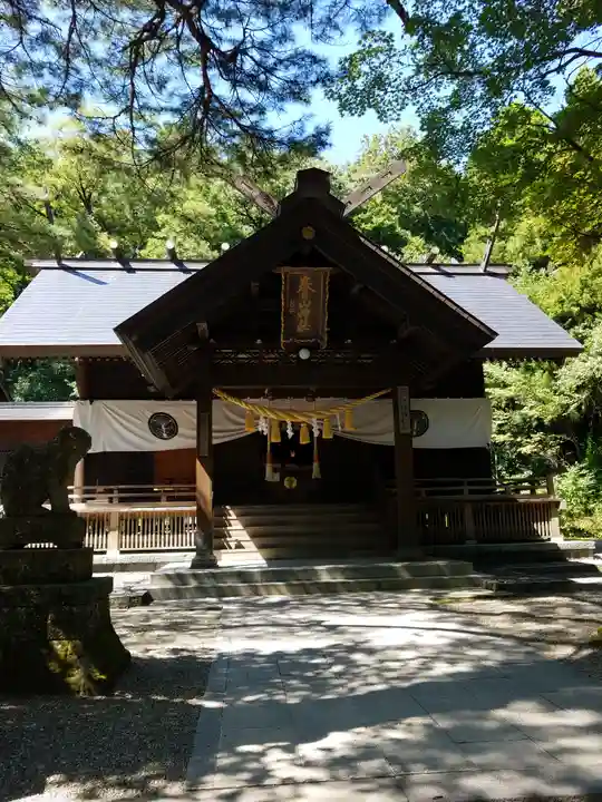 春日山神社の本殿・本堂