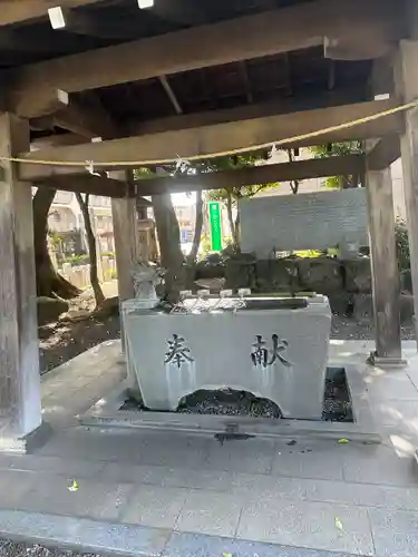 片山八幡神社の手水舎