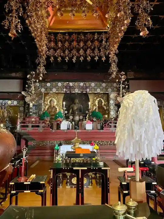 成田山釈迦堂の{uncategorized: "未分類", other: "その他", undefined: "問題あり", building: "その他建物", grave: "お墓", sacred_gate: "鳥居", guardian: "狛犬", statue: "像", buddha: "仏像", history: "歴史", nature: "自然", garden: "庭園", animal: "動物", pagoda: "塔", temizu: "手水舎", mountain_gate: "山門・神門", sanctuary: "本殿・本堂", subordinate: "末社・摂社", art: "芸術", scenery: "景色", jizo: "地蔵", ema: "絵馬", goshuin: "御朱印", omikuji: "おみくじ", items: "授与品その他", amulet: "お守り", goshuincho: "御朱印帳", eats: "食事", festival: "お祭り", votive_dance: "神楽", shichigosan: "七五三参", wedding: "結婚式", experience: "体験その他", initially: "初詣", around: "周辺", anti_infection: "感染症対策"}