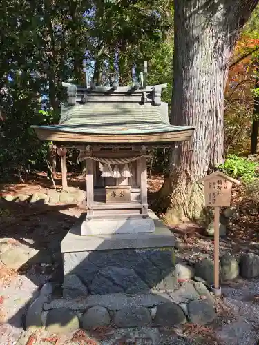 雄山神社前立社壇の{uncategorized: "未分類", other: "その他", undefined: "問題あり", building: "その他建物", grave: "お墓", sacred_gate: "鳥居", guardian: "狛犬", statue: "像", buddha: "仏像", history: "歴史", nature: "自然", garden: "庭園", animal: "動物", pagoda: "塔", temizu: "手水舎", mountain_gate: "山門・神門", sanctuary: "本殿・本堂", subordinate: "末社・摂社", art: "芸術", scenery: "景色", jizo: "地蔵", ema: "絵馬", goshuin: "御朱印", omikuji: "おみくじ", items: "授与品その他", amulet: "お守り", goshuincho: "御朱印帳", eats: "食事", festival: "お祭り", votive_dance: "神楽", shichigosan: "七五三参", wedding: "結婚式", experience: "体験その他", initially: "初詣", around: "周辺", anti_infection: "感染症対策"}