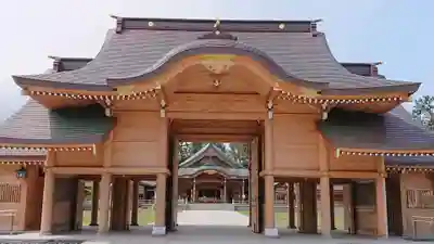 新潟縣護國神社の山門・神門
