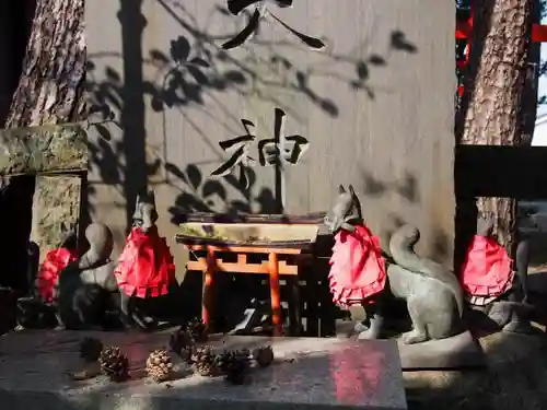 東伏見稲荷神社の末社・摂社