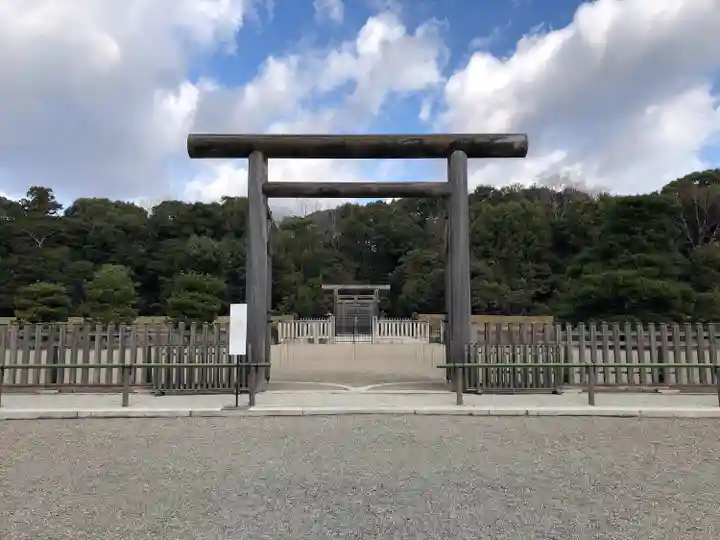神武天皇陵(畝傍山東北陵)(奈良県)