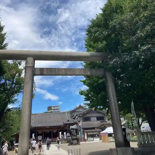 浅草神社の鳥居
