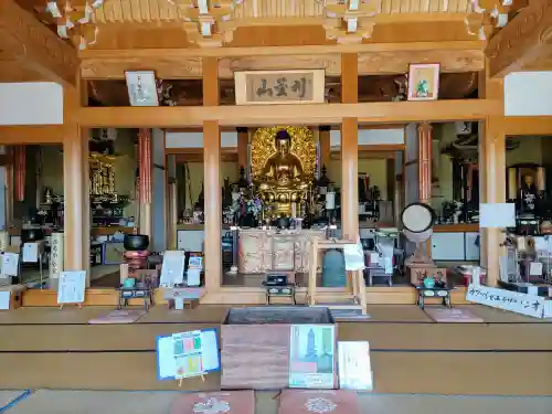 刈萱寺の本殿・本堂