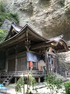 岩屋寺の本殿・本堂