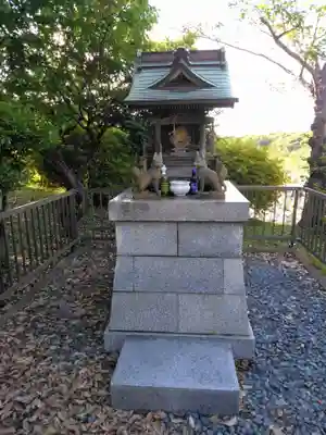 上郷町稲荷神社(横浜霊園内)(神奈川県)