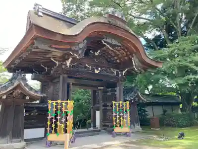 西教寺の山門・神門