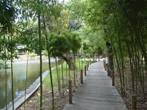 武蔵一宮氷川神社の庭園