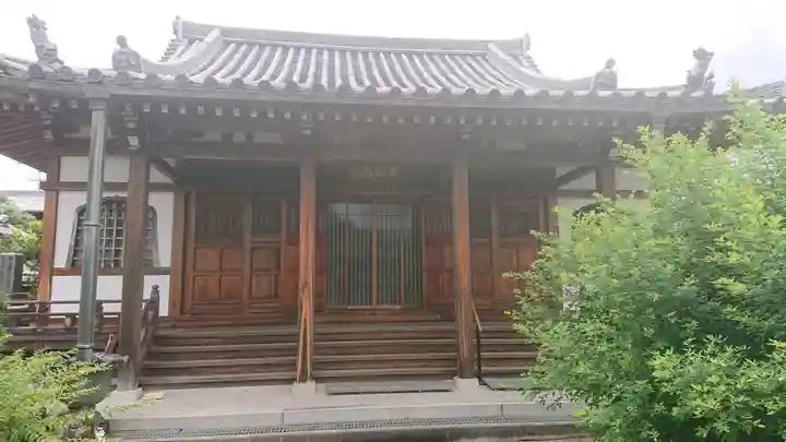 西迎寺の本殿・本堂