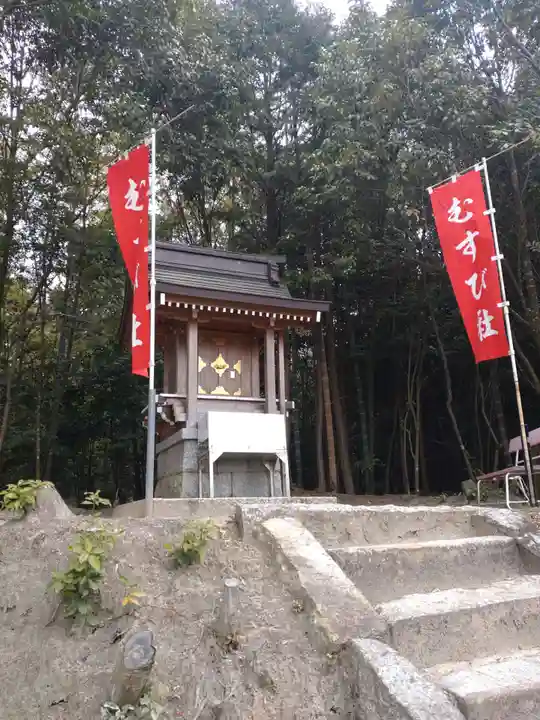 敢國神社の末社・摂社