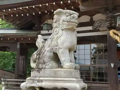 建部神社の狛犬