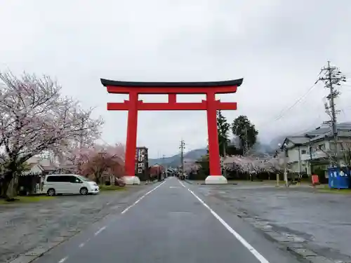 美濃國一宮　南宮大社の鳥居