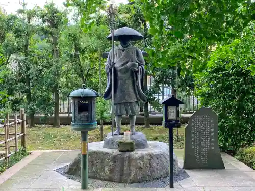 星谷寺の像