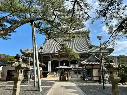 誕生寺の{uncategorized: "未分類", other: "その他", undefined: "問題あり", building: "その他建物", grave: "お墓", sacred_gate: "鳥居", guardian: "狛犬", statue: "像", buddha: "仏像", history: "歴史", nature: "自然", garden: "庭園", animal: "動物", pagoda: "塔", temizu: "手水舎", mountain_gate: "山門・神門", sanctuary: "本殿・本堂", subordinate: "末社・摂社", art: "芸術", scenery: "景色", jizo: "地蔵", ema: "絵馬", goshuin: "御朱印", omikuji: "おみくじ", items: "授与品その他", amulet: "お守り", goshuincho: "御朱印帳", eats: "食事", festival: "お祭り", votive_dance: "神楽", shichigosan: "七五三参", wedding: "結婚式", experience: "体験その他", initially: "初詣", around: "周辺", anti_infection: "感染症対策"}