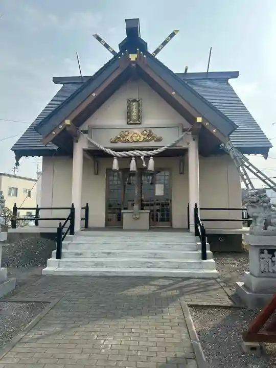 三里塚神社の{uncategorized: "未分類", other: "その他", undefined: "問題あり", building: "その他建物", grave: "お墓", sacred_gate: "鳥居", guardian: "狛犬", statue: "像", buddha: "仏像", history: "歴史", nature: "自然", garden: "庭園", animal: "動物", pagoda: "塔", temizu: "手水舎", mountain_gate: "山門・神門", sanctuary: "本殿・本堂", subordinate: "末社・摂社", art: "芸術", scenery: "景色", jizo: "地蔵", ema: "絵馬", goshuin: "御朱印", omikuji: "おみくじ", items: "授与品その他", amulet: "お守り", goshuincho: "御朱印帳", eats: "食事", festival: "お祭り", votive_dance: "神楽", shichigosan: "七五三参", wedding: "結婚式", experience: "体験その他", initially: "初詣", around: "周辺", anti_infection: "感染症対策"}