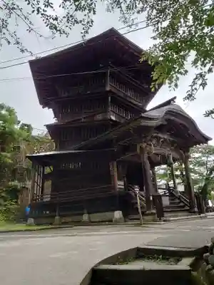 円通三匝堂(さざえ堂)の本殿・本堂