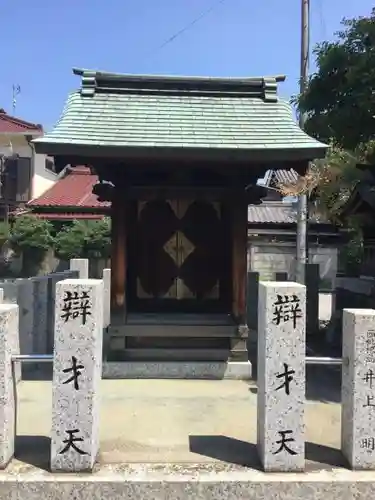 善光寺別院願王寺の末社・摂社