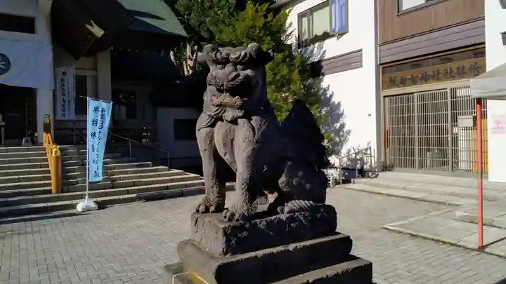 烈々布神社の狛犬