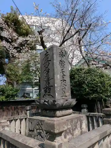 題経寺（柴又帝釈天）の{uncategorized: "未分類", other: "その他", undefined: "問題あり", building: "その他建物", grave: "お墓", sacred_gate: "鳥居", guardian: "狛犬", statue: "像", buddha: "仏像", history: "歴史", nature: "自然", garden: "庭園", animal: "動物", pagoda: "塔", temizu: "手水舎", mountain_gate: "山門・神門", sanctuary: "本殿・本堂", subordinate: "末社・摂社", art: "芸術", scenery: "景色", jizo: "地蔵", ema: "絵馬", goshuin: "御朱印", omikuji: "おみくじ", items: "授与品その他", amulet: "お守り", goshuincho: "御朱印帳", eats: "食事", festival: "お祭り", votive_dance: "神楽", shichigosan: "七五三参", wedding: "結婚式", experience: "体験その他", initially: "初詣", around: "周辺", anti_infection: "感染症対策"}