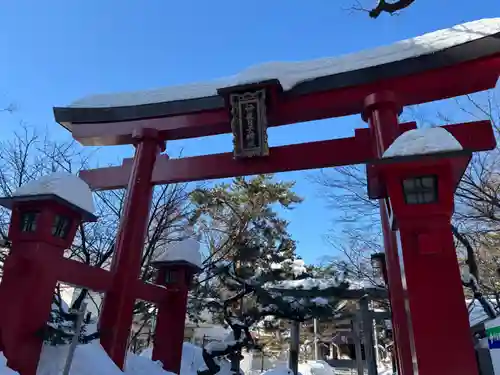 彌彦神社　(伊夜日子神社)の鳥居