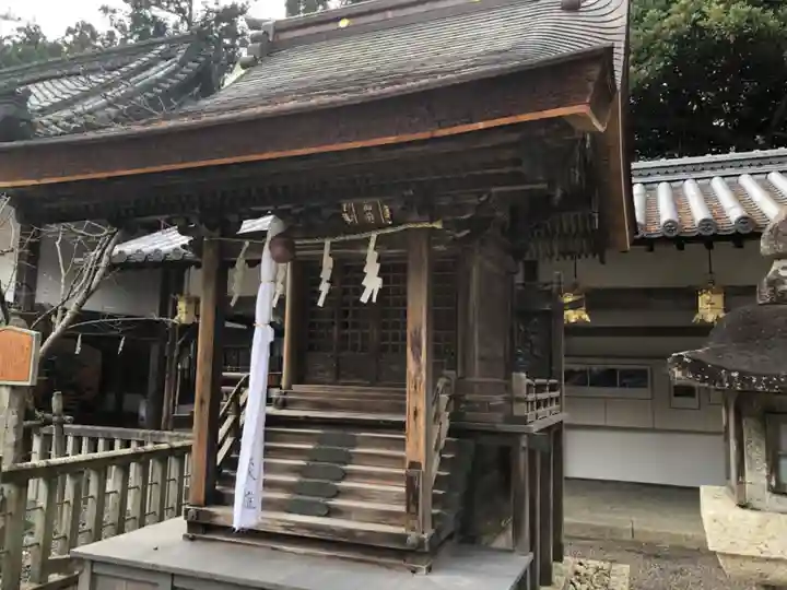 馬見岡綿向神社の末社・摂社