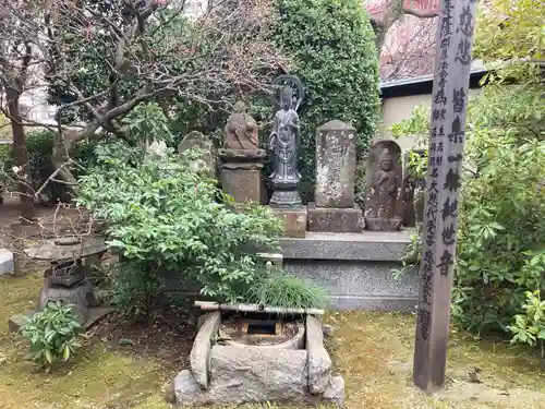 観音蜜寺（薬師院内）(神奈川県)