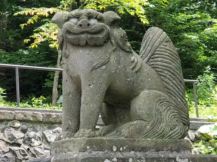愛別神社の狛犬